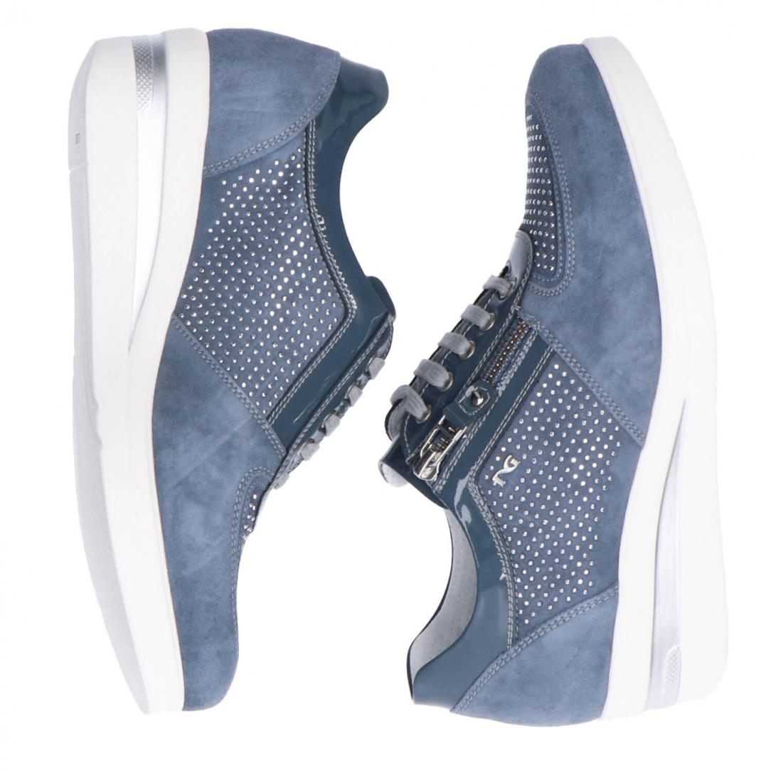 Capra scam. vernice Blu Capra scam. vernice Blu 5