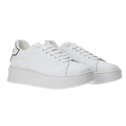 Sneakers Addict in action leather Bianco nero monogram