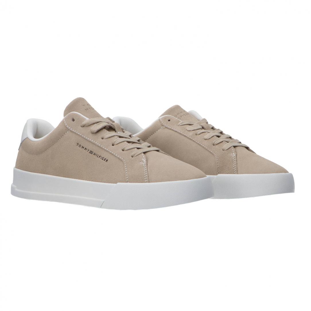 TH COURT LTH DETAIL Beige suede 2