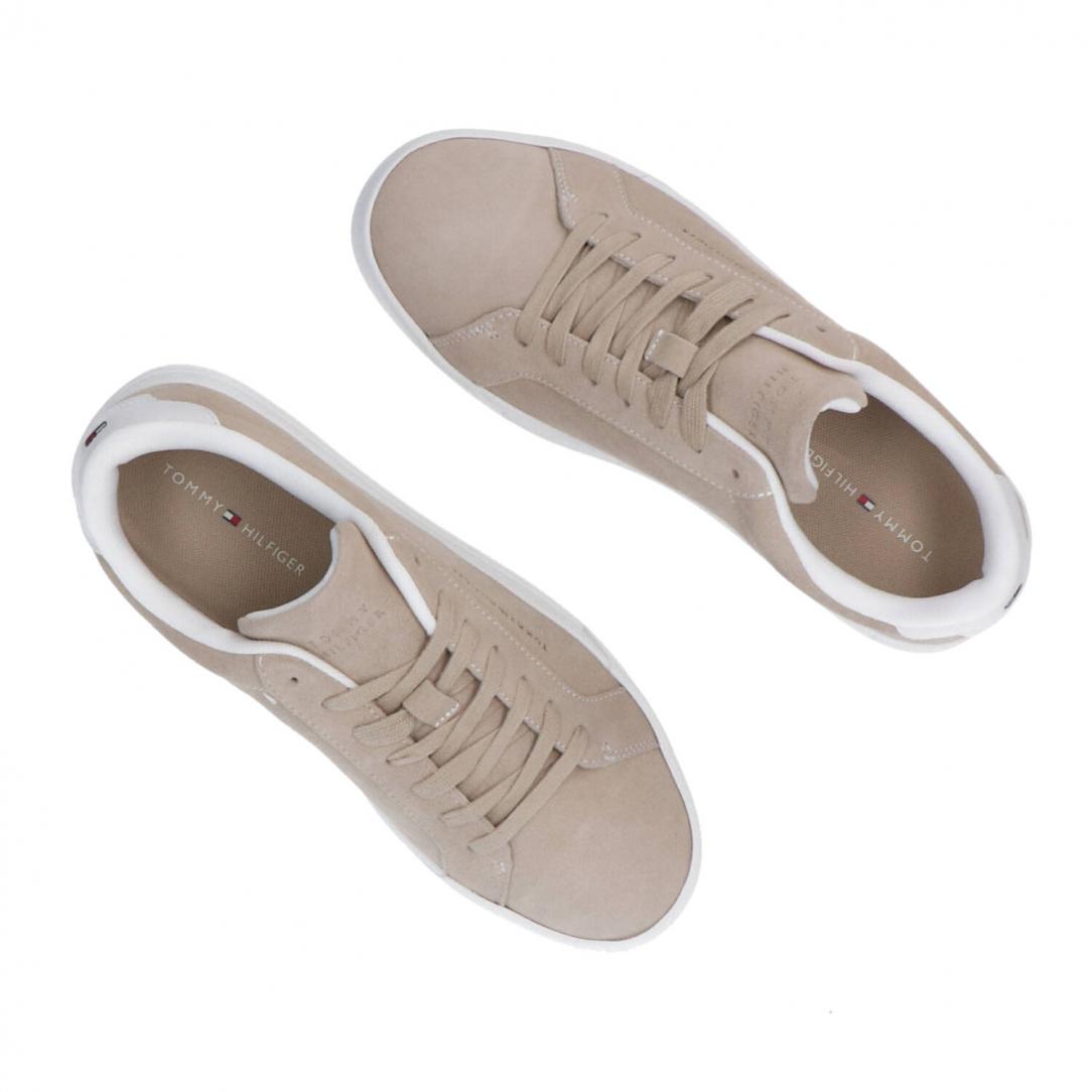 TH COURT LTH DETAIL Beige suede 5