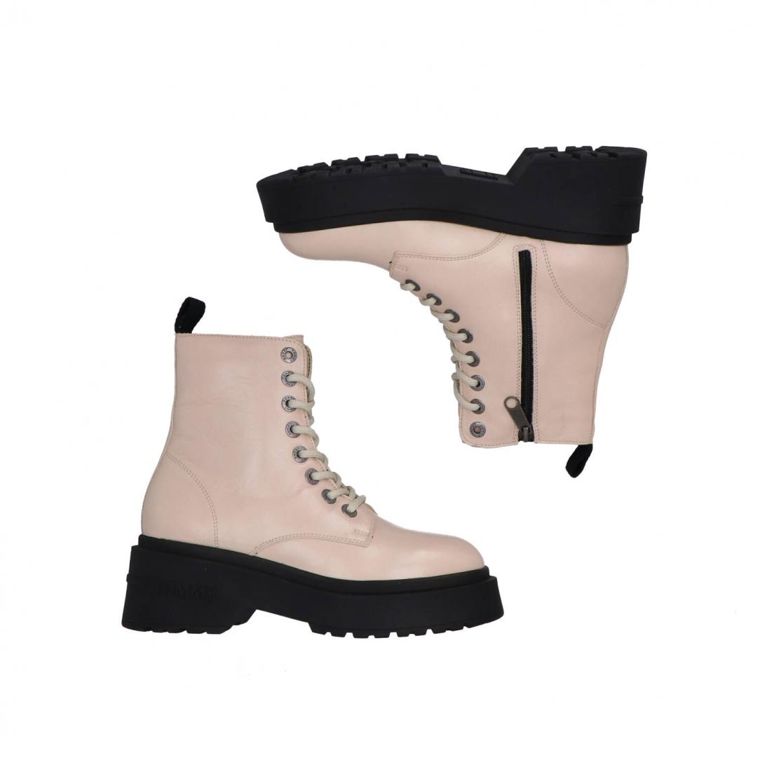 TJW CHUNKY SHINY LEATHER BOOT Beige TJW CHUNKY SHINY LEATHER BOOT Beige 5