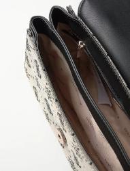 MELINDA LOGO TOP HANDLE FLAP Nero 