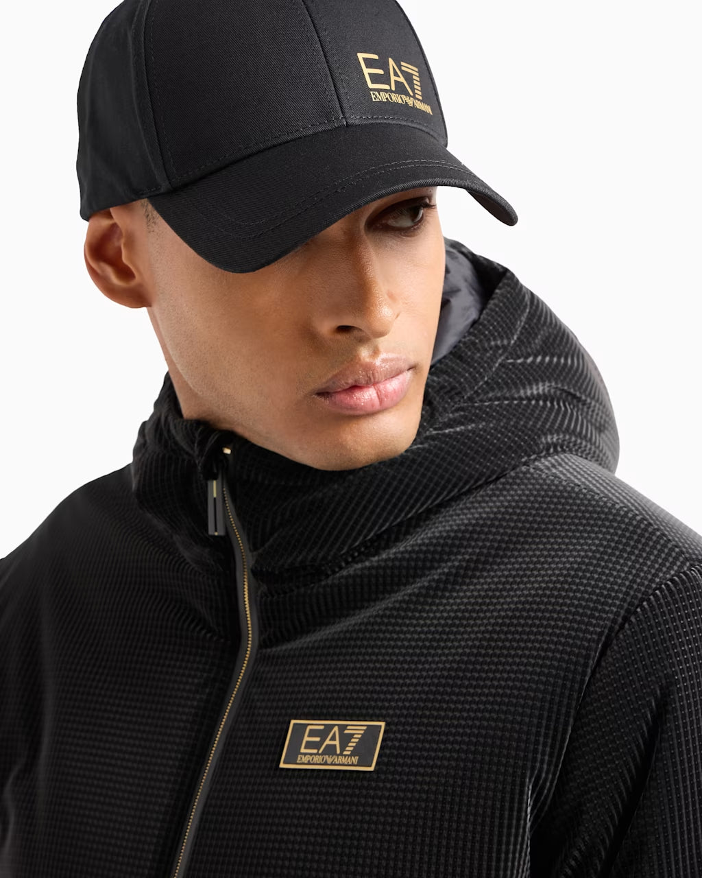 Cappellini Armani 7X000005AF11989 BERRETTO LOGO ORO