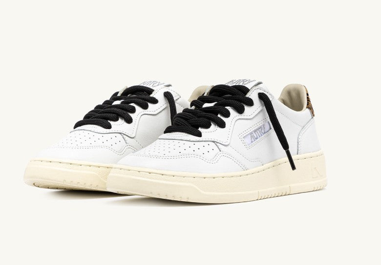 Sneakers Autry AULW OC01 MEDALIST LOW