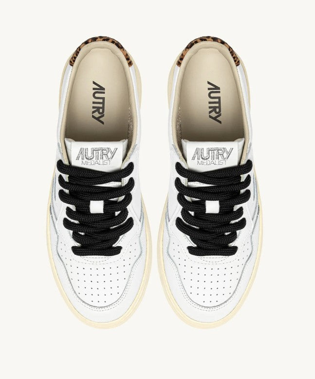 Sneakers Autry AULW OC01 MEDALIST LOW
