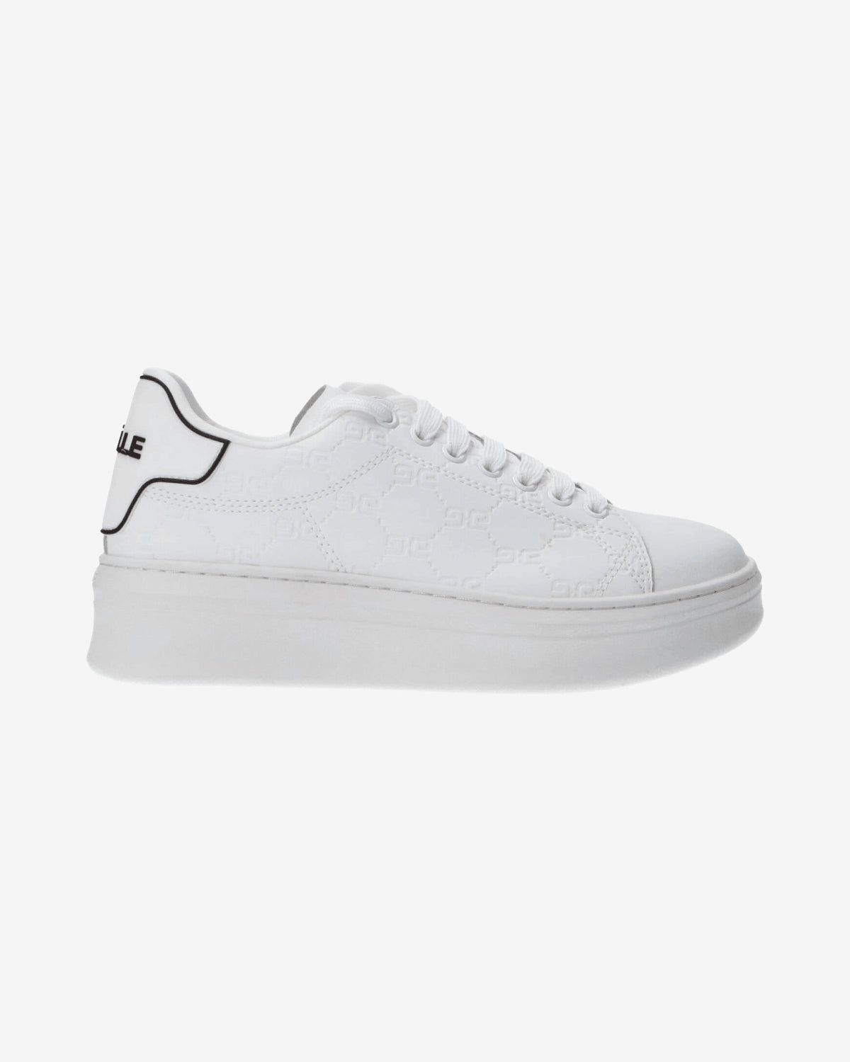 Sneakers Addict in action leather