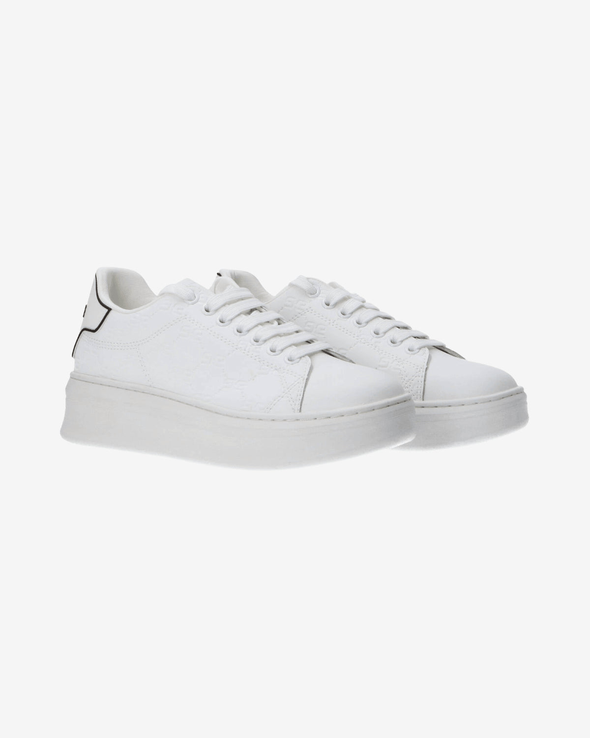 Sneakers Addict in action leather