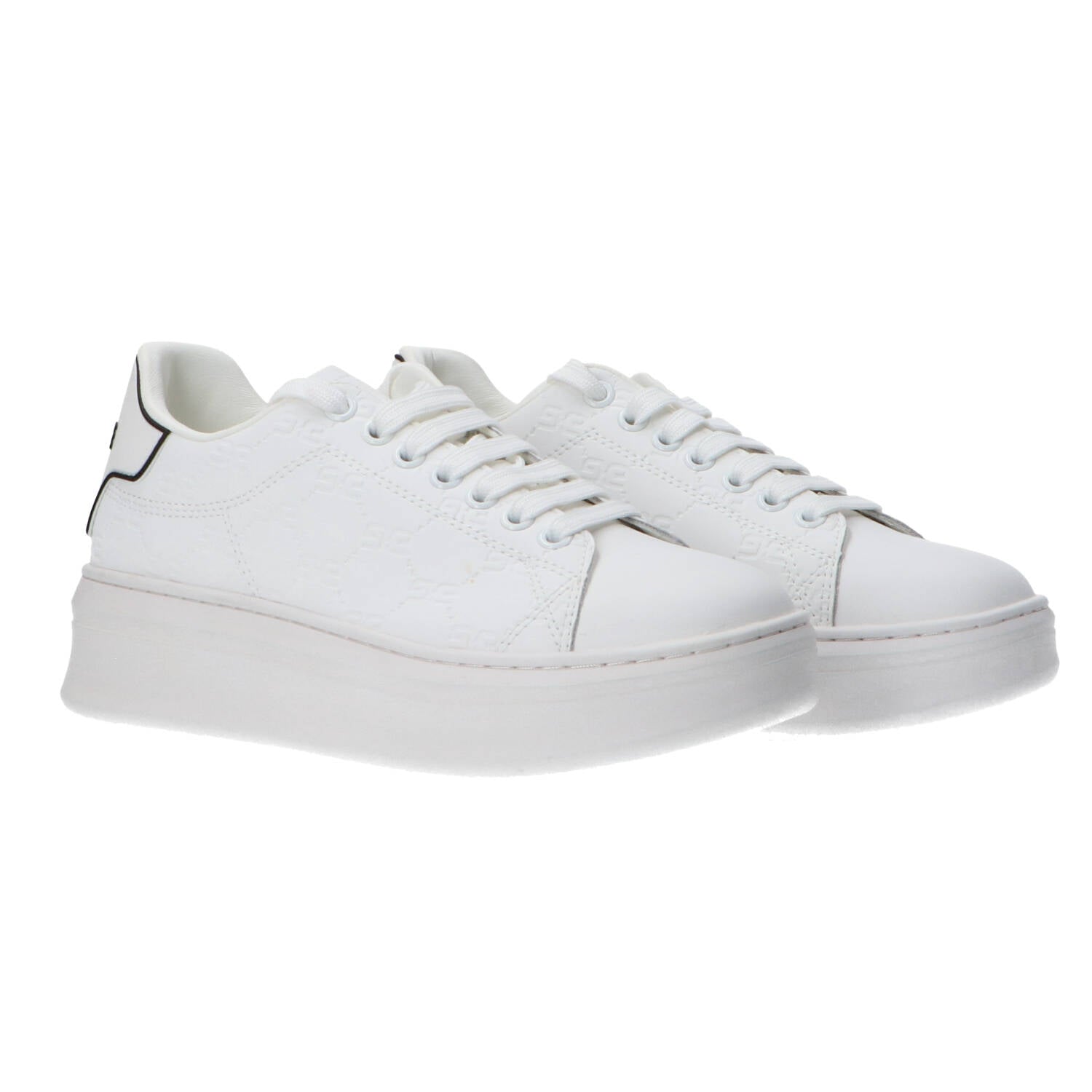 Sneakers Addict in action leather
