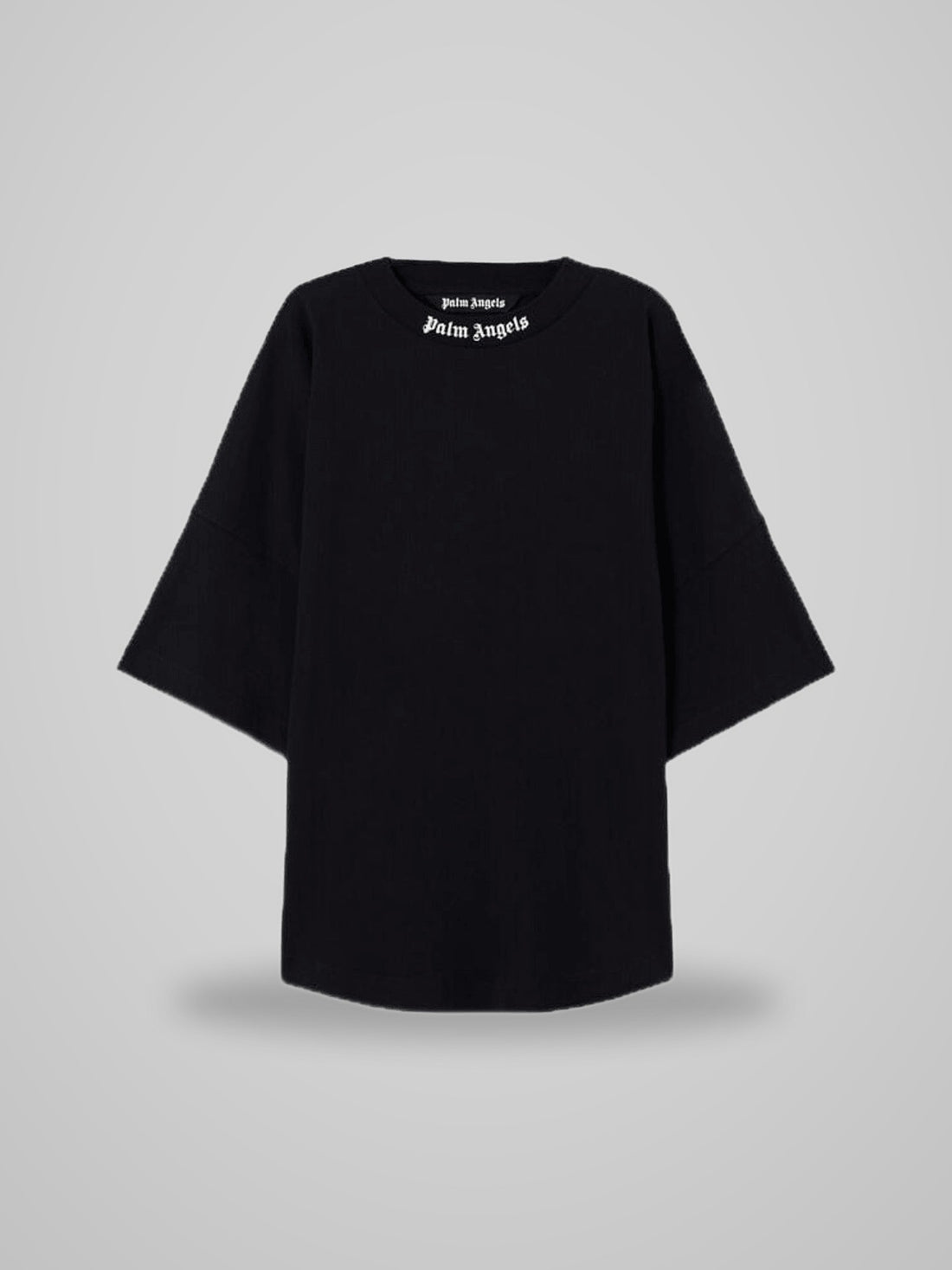 CLASSIC LOGO OVER TEE - foto indossata