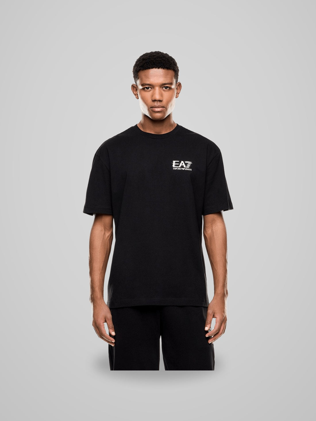T-shirt Armani 7M001327AF17789 TSHIRT TRAIN VISIBILITY - foto indossata