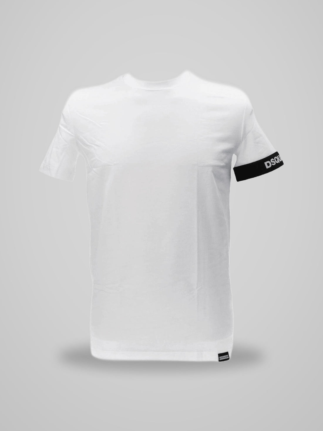 T-shirt D9M3S546 T-SHIRT - foto indossata