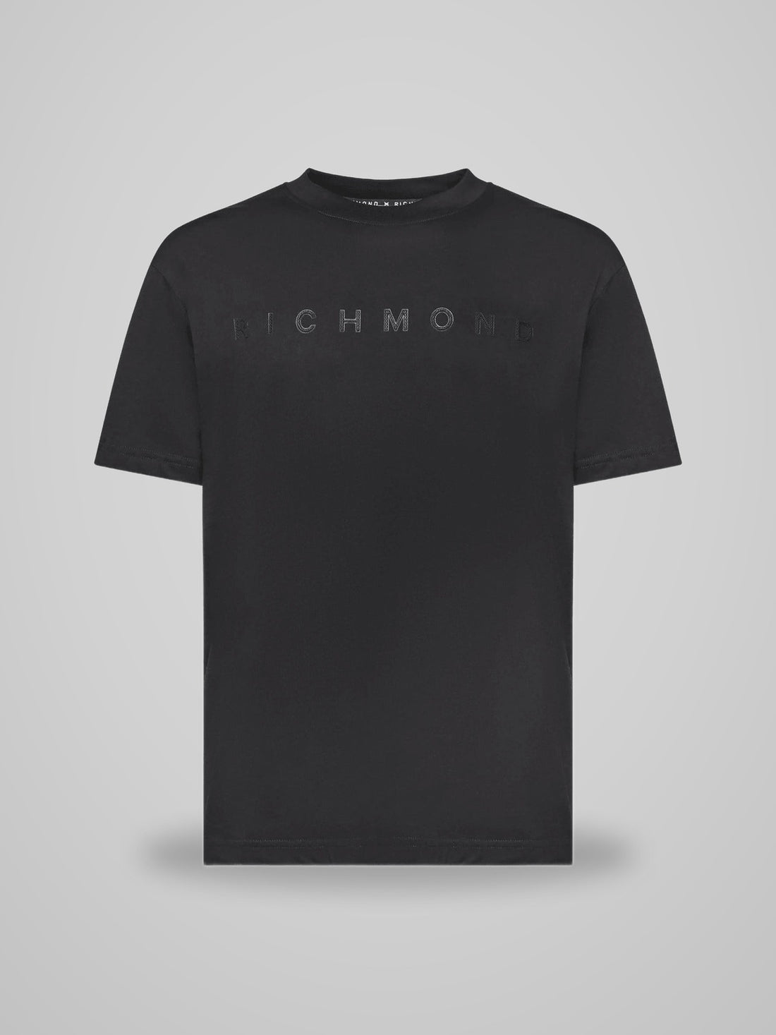 T-SHIRT LOGO IN RILIEVO - foto indossata
