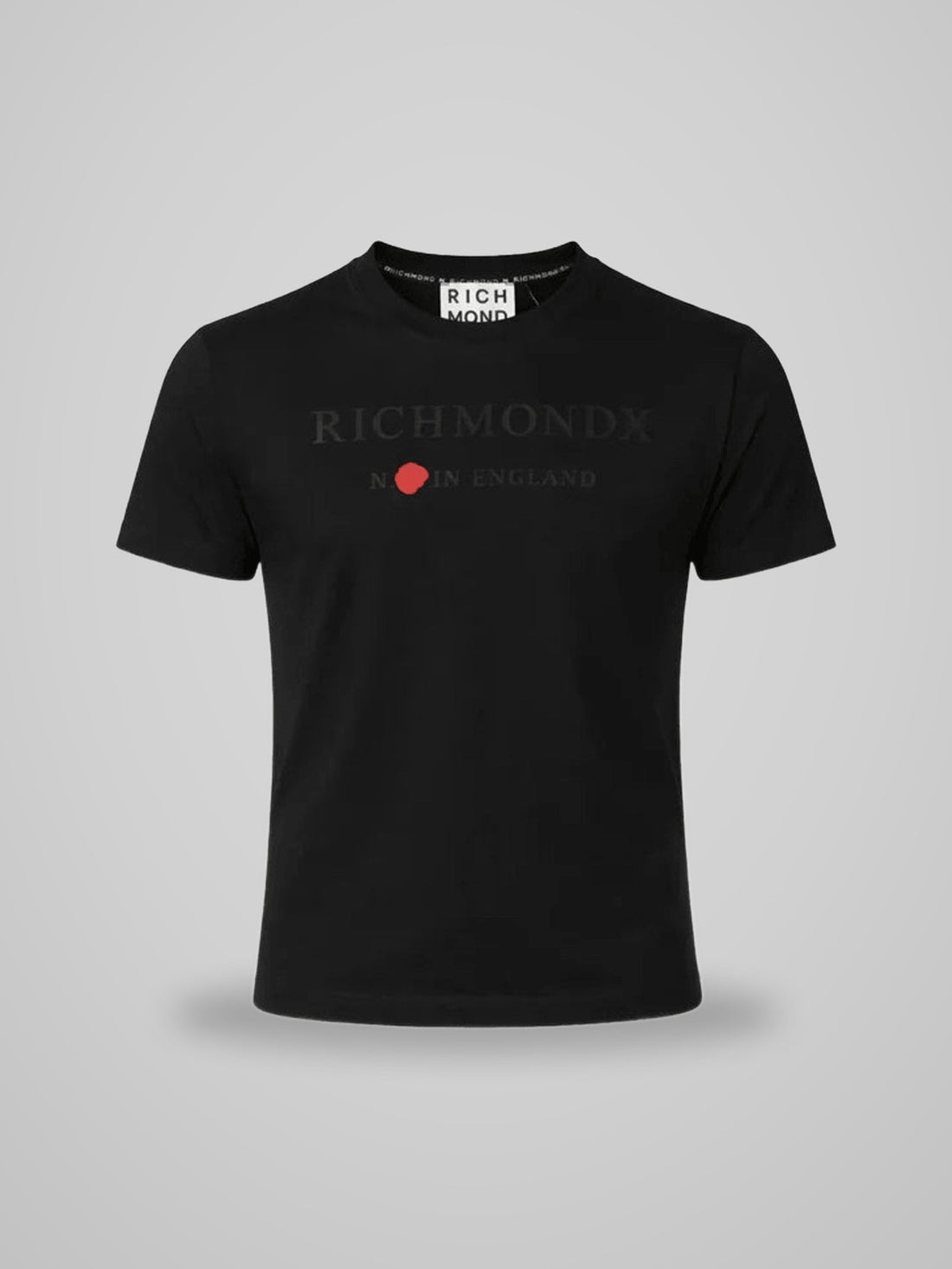 UMP26020TS T-SHIRT SAKANTA - foto indossata