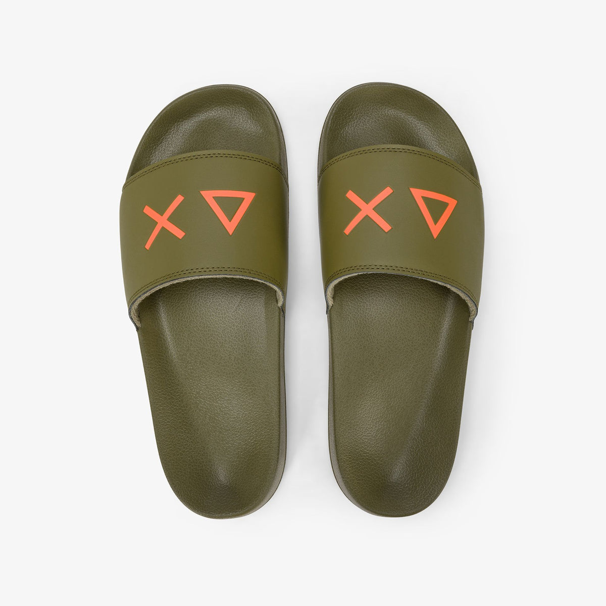 X36110 SLIPPERS LOGO