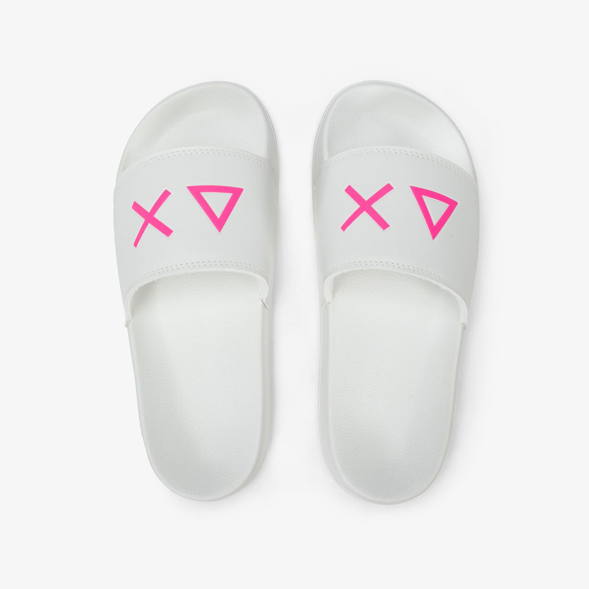 X36210 SLIPPERS LOGO