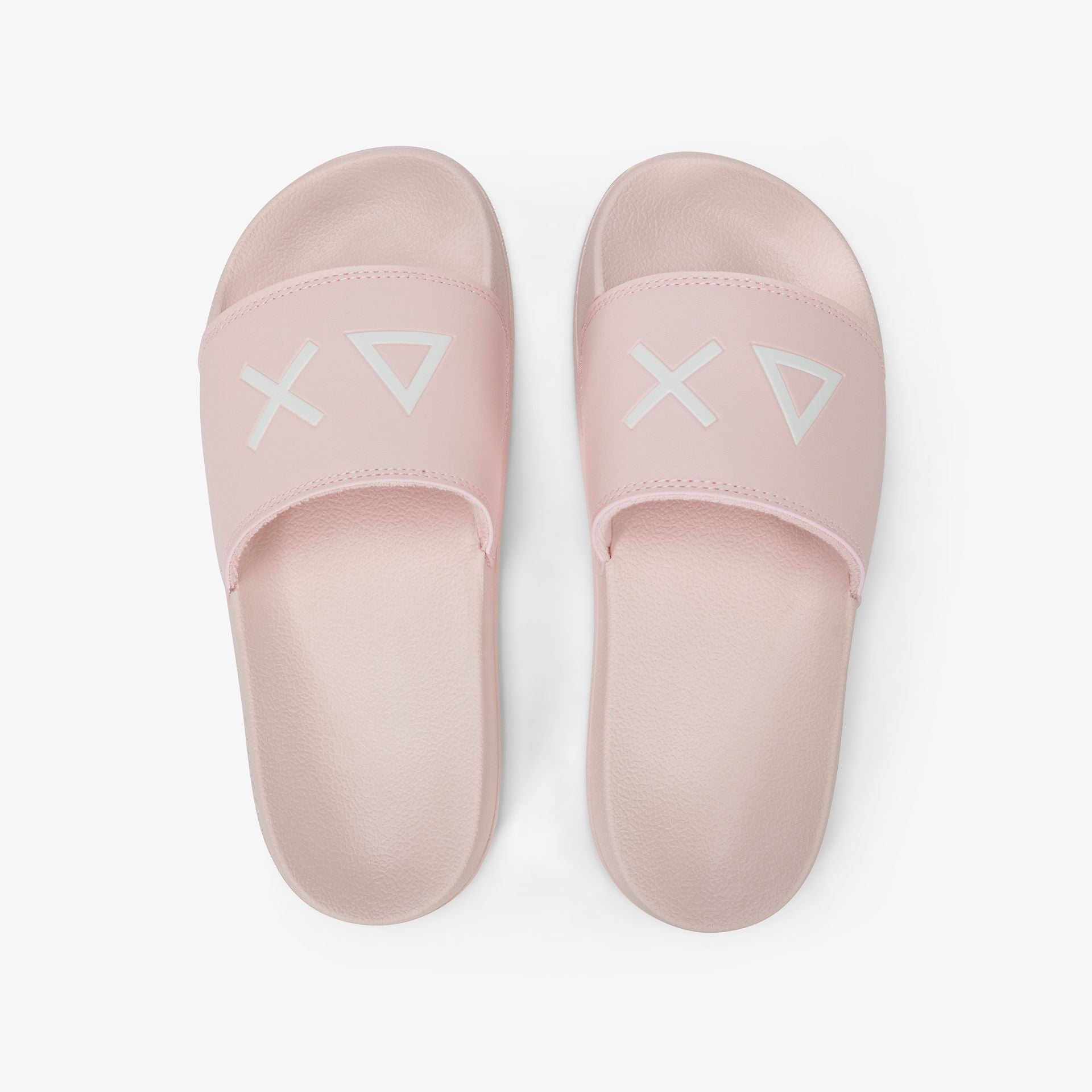 X36210 SLIPPERS LOGO