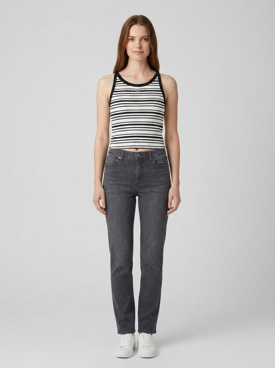 Canotte Guess E6GP03KG482 NIKI TANK TOP - foto indossata