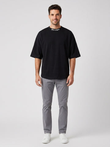 CLASSIC LOGO OVER TEE - foto indossata