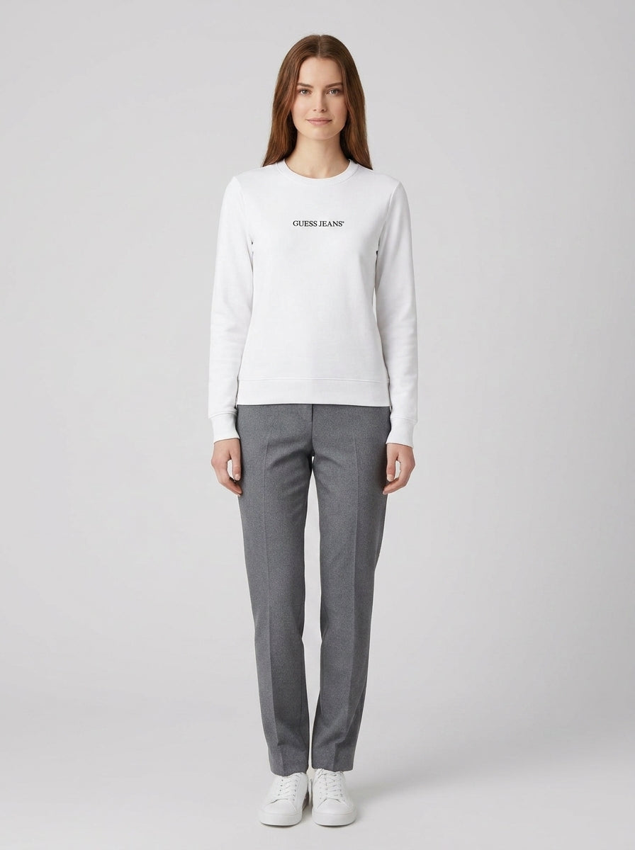Felpa Guess Logo Ricamato Bianca Donna - foto indossata