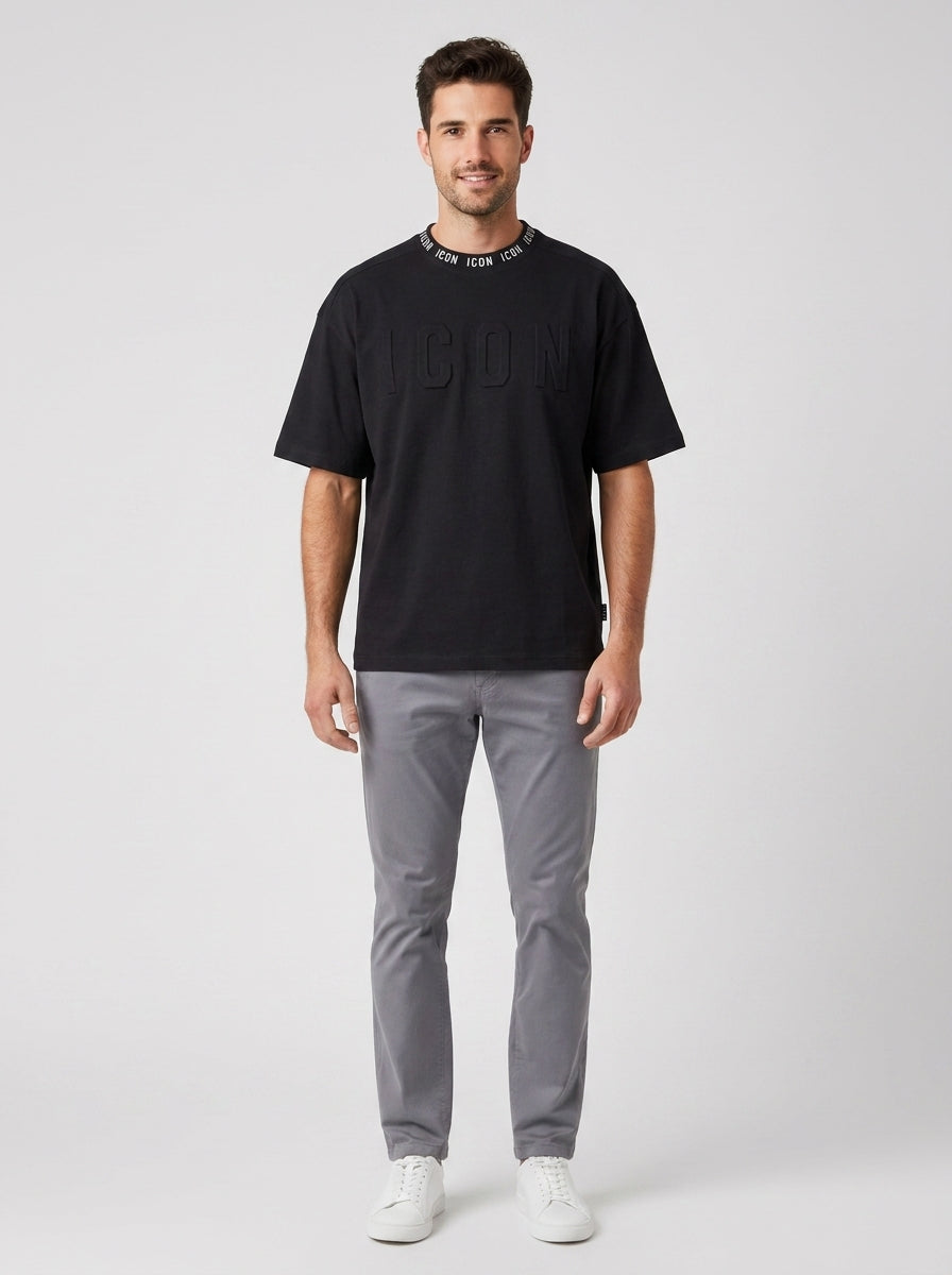 T-shirt Icon Cotone Logo Tono su Tono - foto indossata