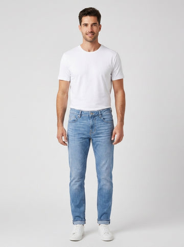 Jeans Guess Florida Slim Tapered Uomo - foto indossata