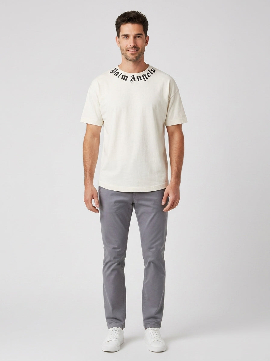 NECK LOGO REGULAR TEE - foto indossata