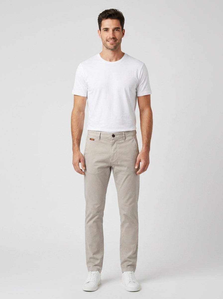 Pantaloni CHINO SLIM - foto indossata