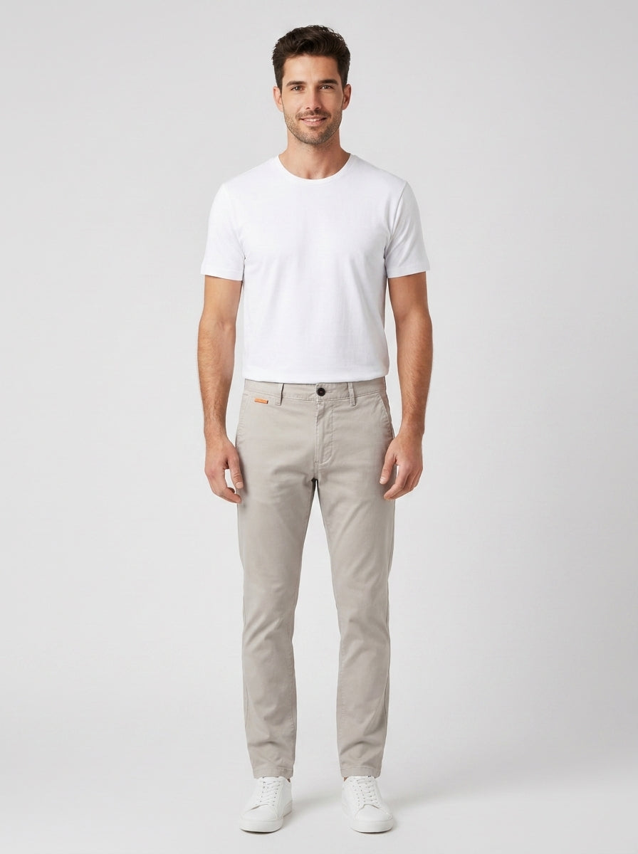 Pantaloni CHINO SLIM - foto indossata