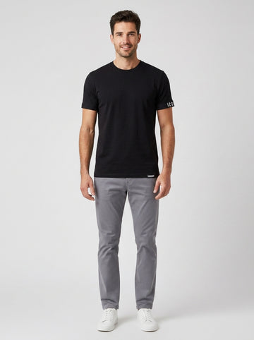 T-shirt D9M3S5030 ICON - foto indossata