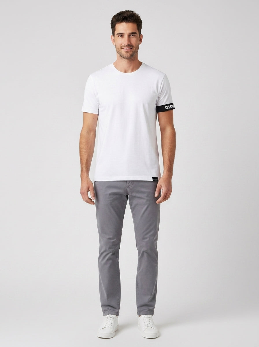 T-shirt D9M3S546 T-SHIRT - foto indossata