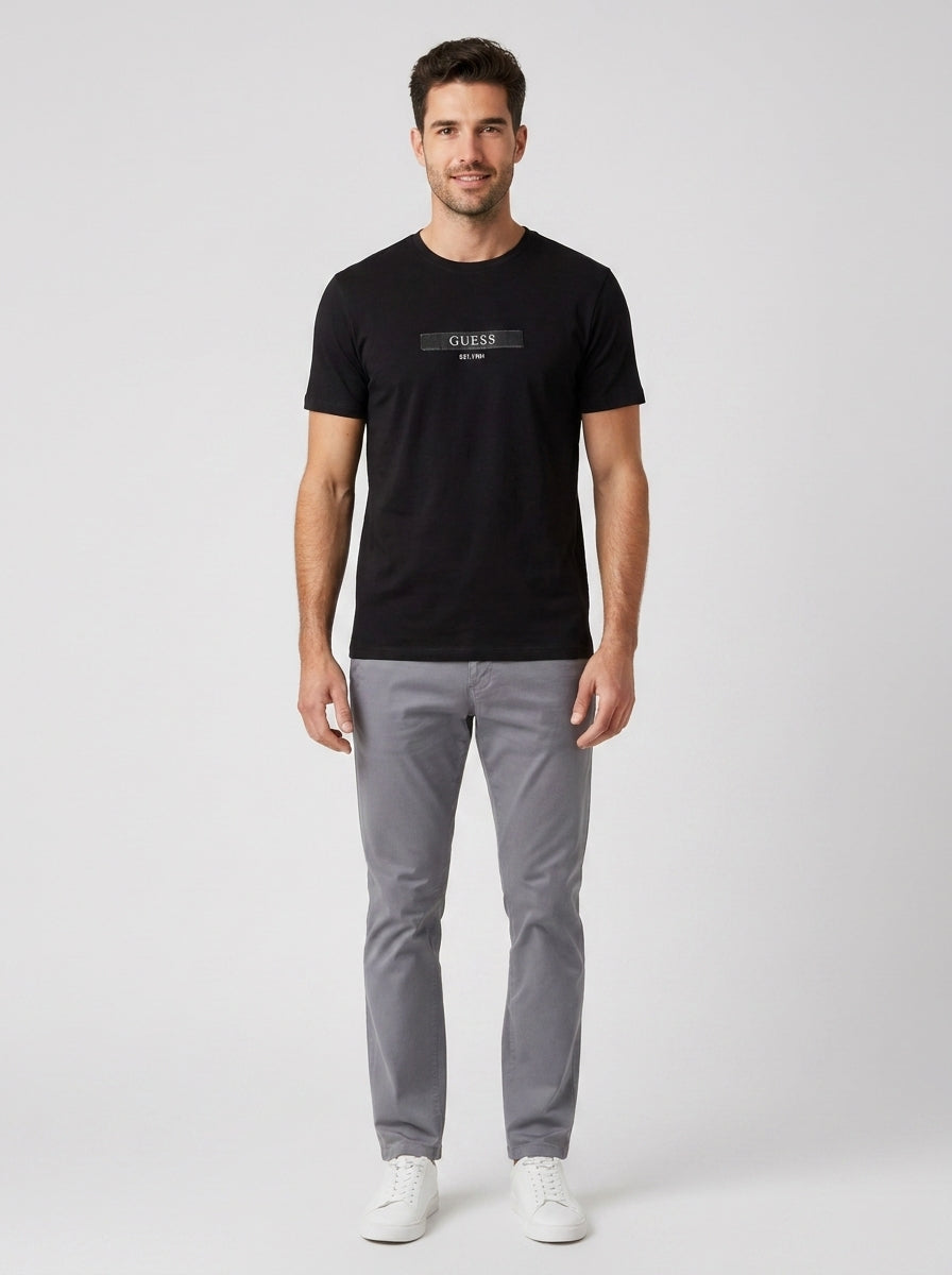 T-shirt Guess M6RI17J1314 SS CN LOGO BOX TEE - foto indossata