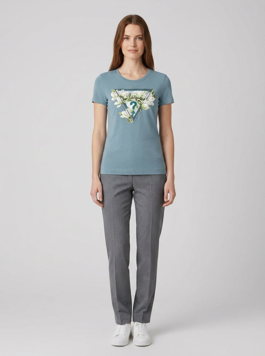 T-shirt Guess W6RI35J1314 SS CN CAMELIA TRIANGLE TEE - foto indossata