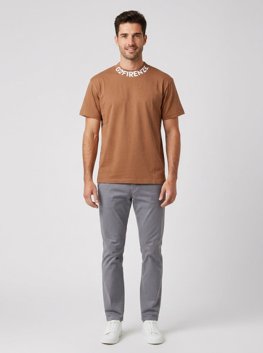 T-shirt SHIRT ART PRINT NECK COMFORT - foto indossata