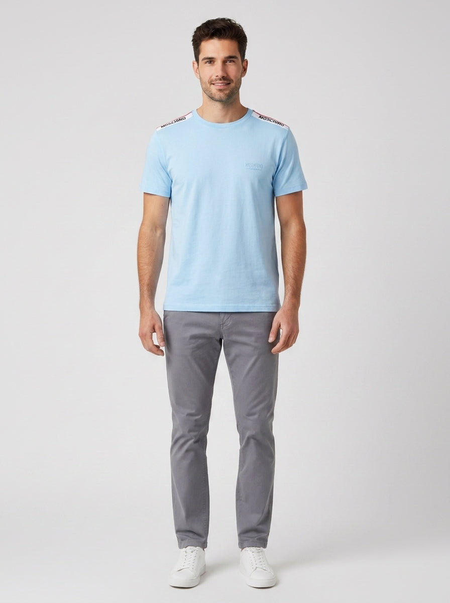 T-shirt V1A0781 4305 T-SHIRT - foto indossata