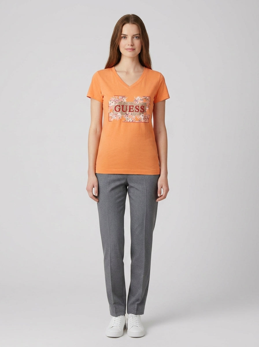 T-shirt VN LOGO FLOWERS TEE - foto indossata