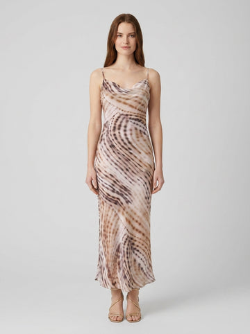 Vestiti Guess W6GK94W2266 AKILINA DRESS - foto indossata